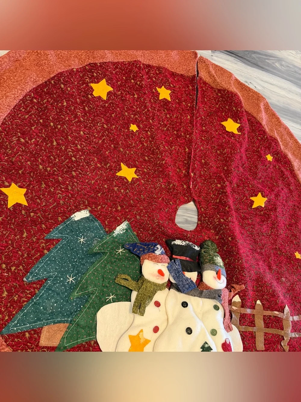 Vtg Winter Wonderland Snowman Tree Skirt- Detailed Hand-Crafted Holiday Decor